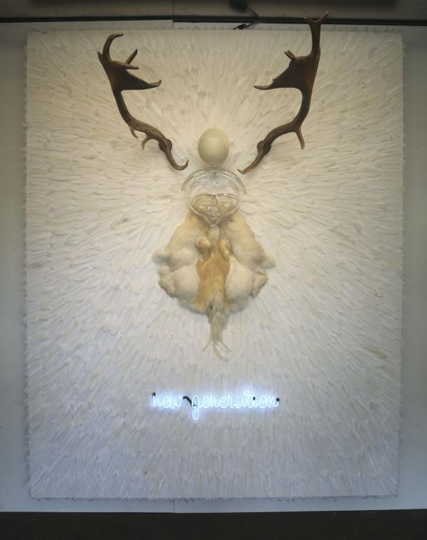 Evolution of a Hybrid © Koen Vanmechelen, 2020 Evolution of a Hybrid © Koen Vanmechelen, 2020