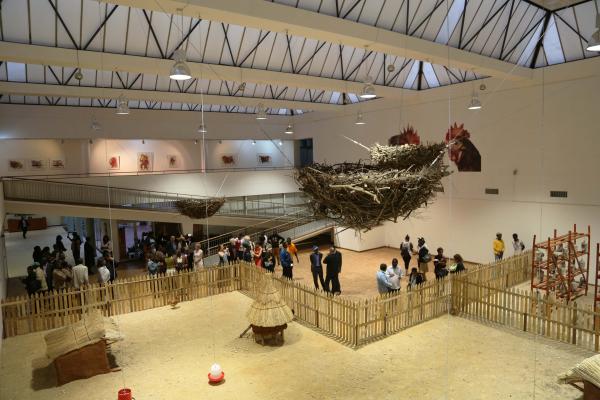 Planetary Community Chicken, National Gallery of Zimbabwe © Koen Vanmechelen Planetary Community Chicken, National Gallery of Zimbabwe © Koen Vanmechelen