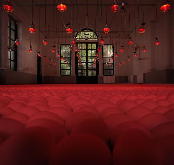 The Waiting Room © Koen Vanmechelen, photo PHILIPPE VAN GELOOVEN The Waiting Room © Koen Vanmechelen, photo PHILIPPE VAN GELOOVEN
