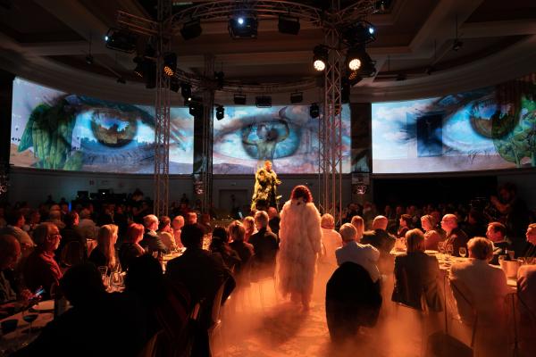 Riders on the Storm, performance, Magritte room © Koen Vanmechelen, 2022, photo by Kris Vervaeke