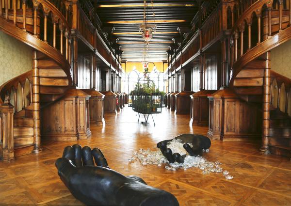 AWAKENER/LIFEBANK, Biennial of Venice (IT) © Koen Vanmechelen