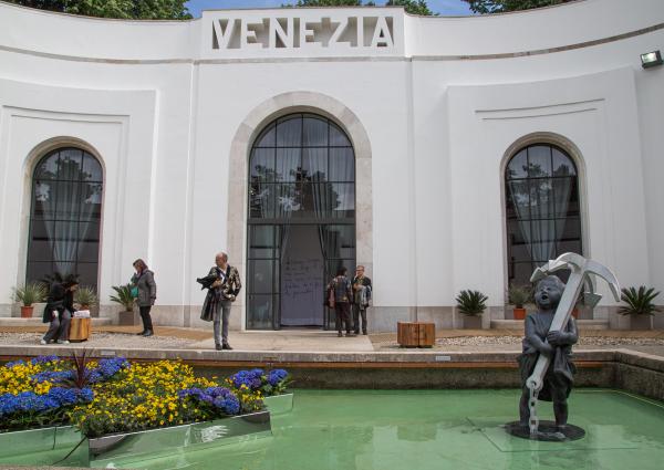 Looking for the Ark, Pavilion of Venice, Giardini © Koen Vanmechelen